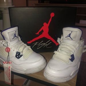 Air Jordan 4 Retro GS ‘Purple Metallic’ size 4.5Y